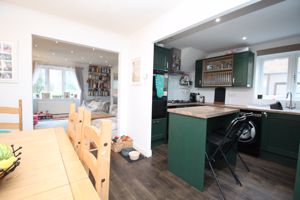 Kitchen/Diner- click for photo gallery